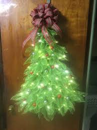 They look so good on front doors. Diy Deco Mesh Tree Wreath Diy Cuteness