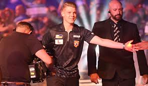 Dezember, 19 uhr, runde 1: Darts Wm Nico Kurz Im Interview Vor Seinem Debut Was Van Gerwen Spielt Ist Einfach Nur Krank