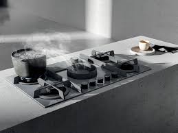 Nikolatesla Flame Table De Cuisson Avec Hotte Integree By Elica Design Fabrizio Crisa