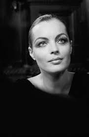 Epingle Par Bd Miniatures Mirabilis Sur Muses Icons Ii Romy Schneider Actrice Portrait