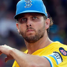 Willie Mays' best stats and accomplishments