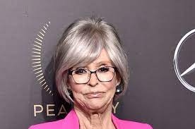 Rita moreno, contra todo pronóstico, logró abrirse camino en la meca del cine, hasta convertirse en uno de los pocos artistas en lograr lo que se conoce como el grand slam del mundo del espectáculo. Rita Moreno Says She Regrets Staying With Husband For 46 Years Upi Com