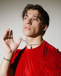 Exclusive Interview: Viral Sensation Alex Sampson On His New EP, 'Blurry  Vision'