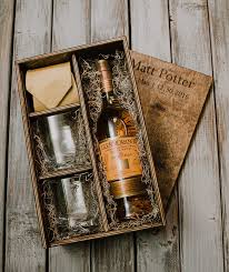 Caja Whisky Con Tapa Deslizante Solo Caja Etsy Wood Gift Box Wood Wine Box Wine Gift Baskets