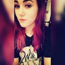 Ella Lovell's Instagram, Twitter & Facebook