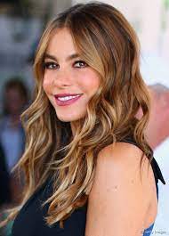 Maybe you would like to learn more about one of these? Cabelo Castanho Com Mechas Saiba As Melhores Tecnicas Para Iluminar Os Fios Marrons 60 Fotos Para Inspirar Sofia Vergara Hair Sofia Vergara Hair Color Beautiful Hair Color