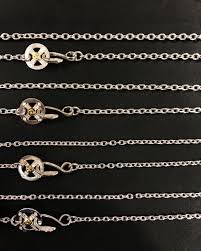 𝙜𝙤𝙧𝙤 𝙨 𝘾𝙝𝙖𝙞𝙣𝙨 there are four types of chain from top to bottom 𝟭 𝗟𝗮𝗿𝗴𝗲 𝗥𝗼𝘂𝗻𝗱 𝗖𝗵 diamond bracelet hair accessories diamond