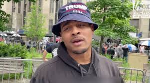 Supporters rally around Trump outside ...