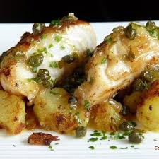 Dos De Cabillaud Au Beurre De Capres Son Ecrase De Pommes De Terre Croustillantes Recettes De Cuisine Cuisine Poisson Dos De Cabillaud