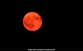 Éclipse lunaire du 31 janvier 2018 (fr); Lunar Eclipse 2018 8 Things To Know About Chandra Grahan Or Blood Moon