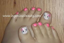 Unas decoradas de los pies para ninas unas bonitas. Hello Kitty Pedi Great For Kids Party Unas De Hello Kitty Unas De Gel Elegantes Unas De Gel Navidenas