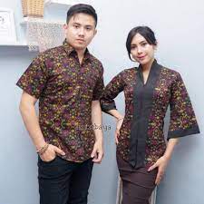 Yuk intip beberapa model dan gaya baju wanita yang bakalan trend di 2019, supaya penampilan kamu makin up todate dan tentunya keren. Baju Endek Bali Oneset Kebaya Endek Atasan Pria Dan Wanita Shopee Indonesia
