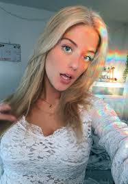 Feeling Alone at College Parties: An Influencer's Struggle