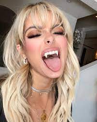 Последние твиты от bebe rexha (@beberexha). Bebe Rexha On Instagram New Song Friday March 5th In 2021 Bebe Rexha Bebe Female Singers