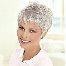 It is characterized by blonde color throughout the head. 25 Chic Short Hairstyles For Women Over 50 With Fine Hair Hairstyles Haircuts