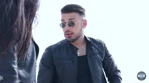 Angelo famao è giovane, bravo, simpatico e affascinante; Torna In Molise L Autore Del Tormentone Tu Si A Fine Do Munno Concerto A San Giacomo Il 9 Agosto Primonumero