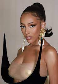 Doja Cat Serves Face In This Week's Beauty Looks Of The Week