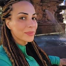 İsviçreye şimdilik veda ederken sanayide çekildiğim fotoğraflarım Heidi'yi  kıskandırsın bari 🛠️⛓️🪚⚙️🔨🪛 #igis #landquart #zürih #switzerland  #isviçre #sanayi #sanayisitesi #heidi #Peter #kıskanın #kele #turistseyhan  #tur #turist #tour