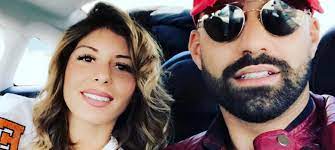 Les deux amoureux des anges 9 ont semé le doute récemment sur twitter, mais c'est en interview avec purebreak qu'ils répondent enfin à la fameuse question. Les Vacances Des Anges 2 Sarah Lopez Et Vincent Queijo De L Eau Dans Le Gaz Depuis Le Tournage Mce Tv