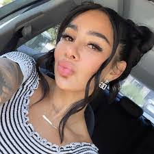 Krystal Stroup's Instagram, Twitter & Facebook