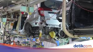 Sdm untuk karyawan yang di tempatkan pada pt. Karyawan Pabrik Daihatsu Kerja Dua Hari Sekali Gaji Tetap Dibayar Full