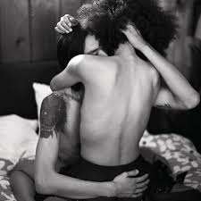 Two amazing latina teens sharing a passionate kiss. What Are Sex Bubbles And How Do They Work Vogue