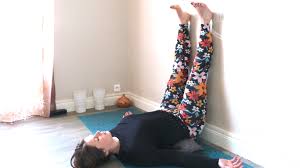 Le supermarché s'y est mis aussi : Les Jambes Contre Le Mur Chronique D Une Yogi