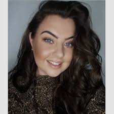 Doe anyone know of a automatic spray tanning booth in and around Swindon? I  tried Gloden in Swindon but their booth is out of service waiting for  parts, many thanks for all