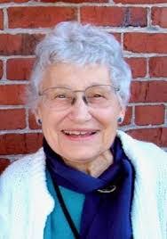 Melanie Pratt's Instagram, Twitter & Facebook