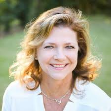 Danielle Bordeaux's Instagram, Twitter & Facebook