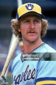 Robin Yount of the Millwaukee Brewers poses during an MLB game. Robin...  News Photo