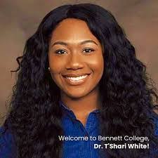 Shari White's Instagram, Twitter & Facebook