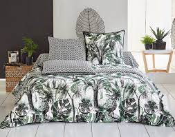 Dans la cuisine, faites le choix des maniques, gants et tabliers carré blanc pour exercer votre art des fourneaux en toute sécurité. Linge De Lit Imprime Tropical Becquet