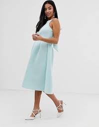 Divertiti a trovare il tipo di abito in grado di valorizzare al meglio la tua silhouette! Asos Design Petite Vestito Da Cerimonia Midi Con Fiocco Dietro