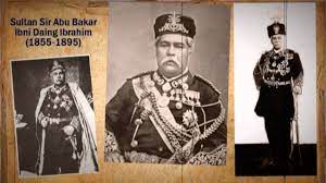 The current monarch, sultan sharafuddin idris shah ascended the throne on the death of his father, on 22 november 2001. Sejarah Kesultanan Johor Youtube