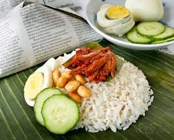 Nasi lemak kukus power batu pahat sg besi •. Nasi Lemak Bungkus Coconut Flavored Rice With Spicy Anchovies Wrapped In Banana Leaves Roti N Rice