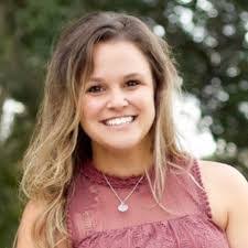 Danielle Grove's Instagram, Twitter & Facebook