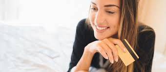 Goldene kreditkarten, egal ob von visa, mastercard oder american express, zählen weltweit zu den exklusivsten zahlungsmitteln. Mastercard Gold Goldene Sparkassen Kreditkarte Naspa