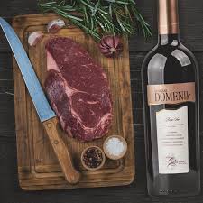 Morcovi, conopida, ciuperci, dovlecei, broccoli, ardei ponturi pentru legume la tigaie gustoase si apetisante. Antricot De VitÄƒ La Tigaie Casa De Vinuri Cotnari
