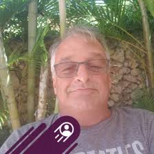 🫣🫣🫣 Where should I go for no spice at all??! #chickenwars ❤️