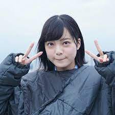 gambar mungkin berisi satu orang atau lebih 平手友梨奈 かわいい 平手友梨奈 欅坂46 イラスト