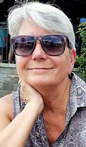 Linda Marie Ring Scott: Loris