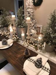33 Latest Rustic Farmhouse Christmas Decor Ideas Christmas Christmaside Christmas Table Decorations Christmas Table Centerpieces Indoor Christmas Decorations