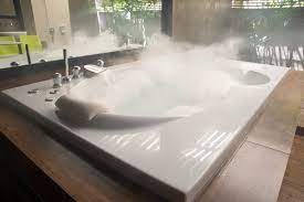 Jacuzzi 60 x 32 cetra® three wall alcove comfort whirlpool bathtub with 8 jets, basic controls, heater, chromatherapy, left drain and right pump. Turn Up The Heat How To Keep Tub Water Warm Qualitybath Com Discover