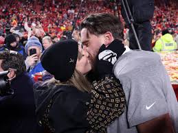 A complete timeline of Taylor Swift and Travis Kelce's relationship