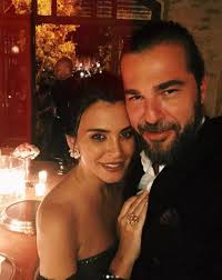 İşte düzyatan hayranlarının gözünden iki güzelin artı ve eksi yönleri Neslisah Alkoclar Dan Engin Altan Hayranlarina Ozge Ozpirincci Ayari