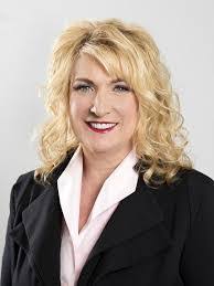 Lori Cook's Instagram, Twitter & Facebook