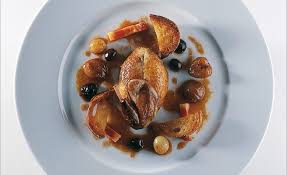 Perdreau De Chasse Roti En Cocotte Noire Par Alain Ducasse Recette Perdreaux Perdreaux Recettes De Cuisine