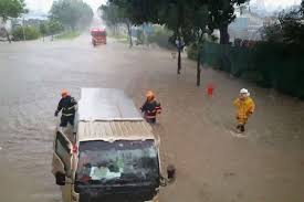 Although singapore soon overshadowed the other settlements, penang remained the capital until 1832 and the civil war in china in the 1850s brought a flood of new migrants from china, including many. Why Flash Floods In Singapore So Often