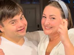 Tammy Gallant's Instagram, Twitter & Facebook